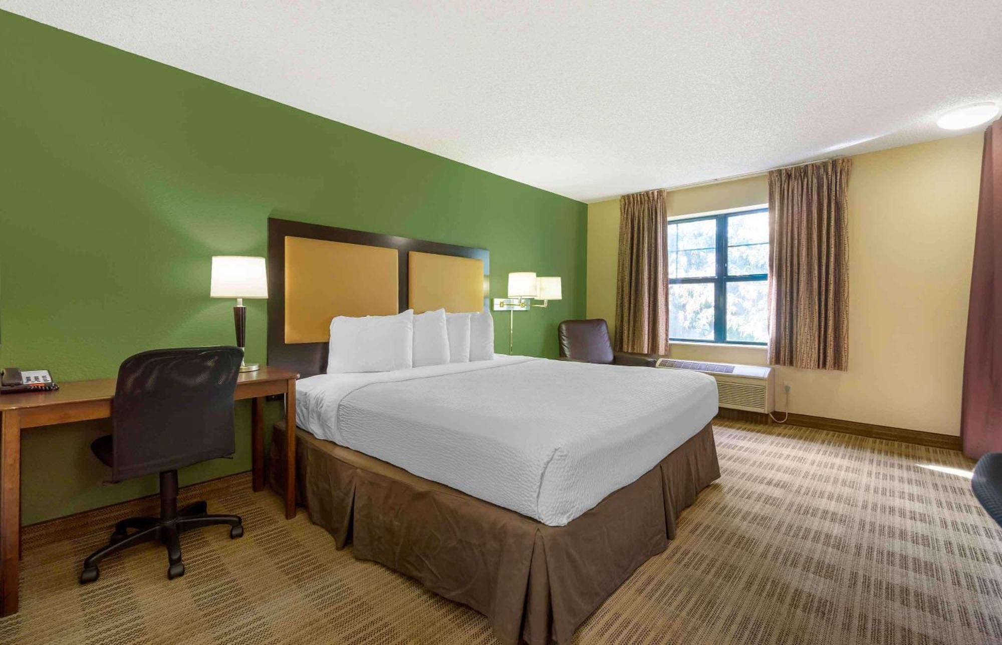 Extended America - Seattle - - West Bothell