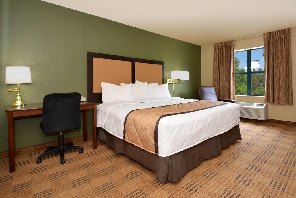Extended America - Seattle - - West Bothell